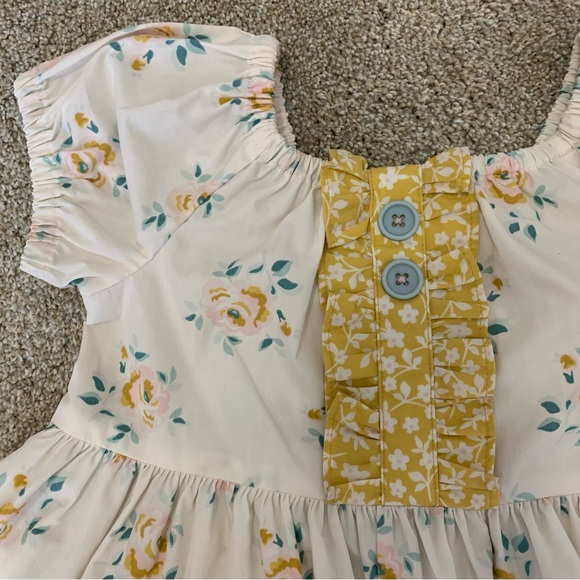 Tabitha Twinkle 5-6 shorts set and bows - Picture 3 of 11